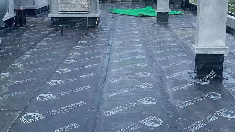 自粘防水卷材包工包料施工步骤